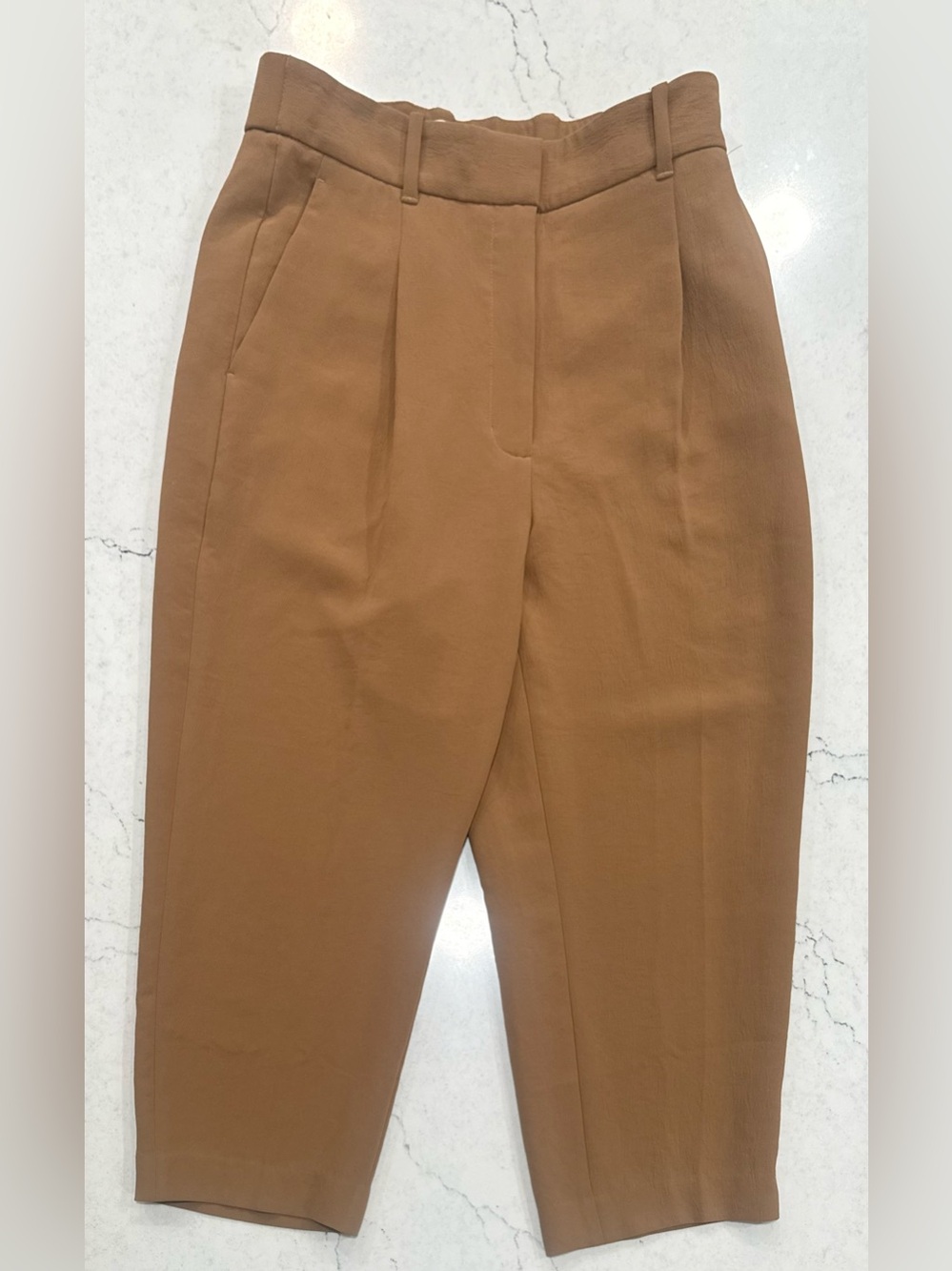 Wilfred by Aritzia Women’s Size 8 Caramel Pleated Cropped Ankle Trousers Career